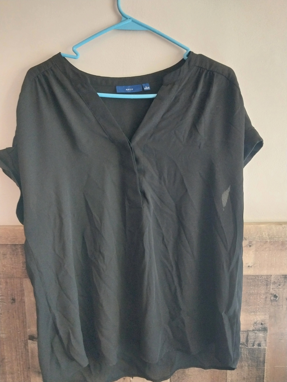 Apt. 9 Black Short Sleeve V-Neck Blouse